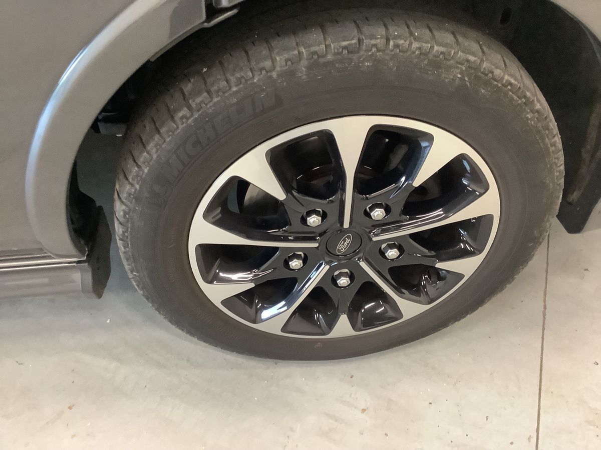 Ford Tourneo 2022 — photo 12