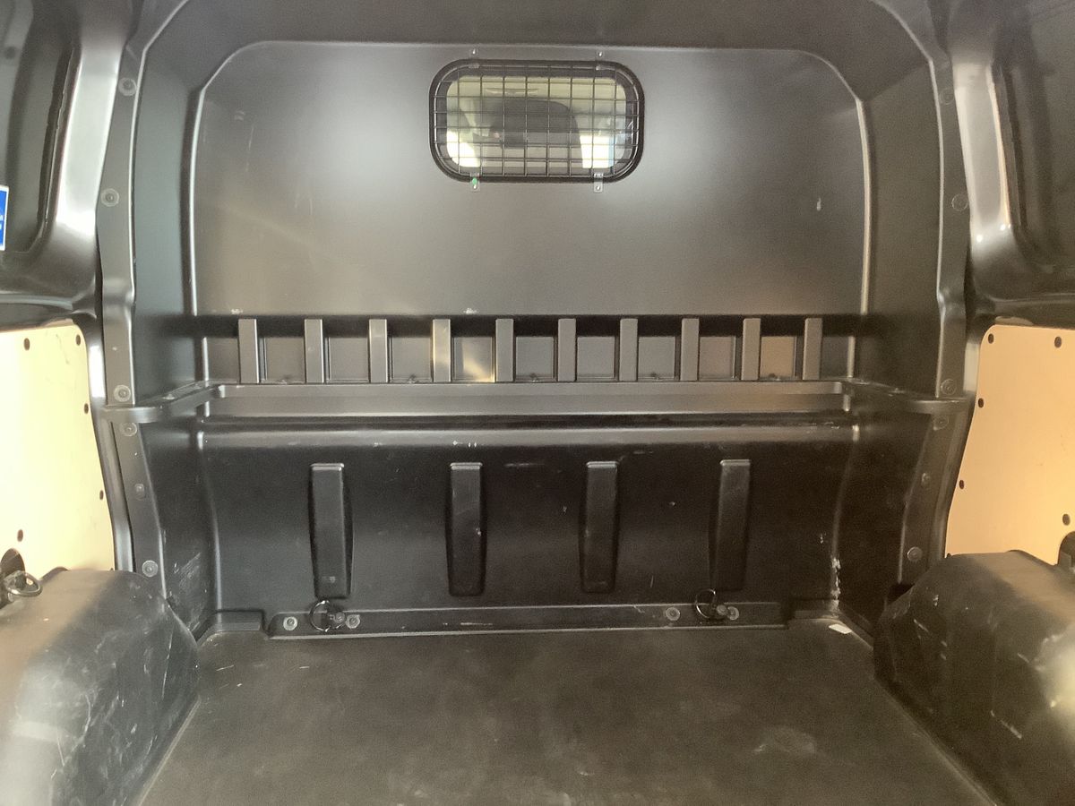 Ford Tourneo 2022 — photo 31