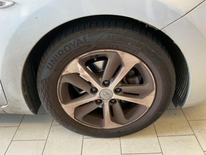 Hyundai i30 1.6 GDI YES! 2016 – снимка 11