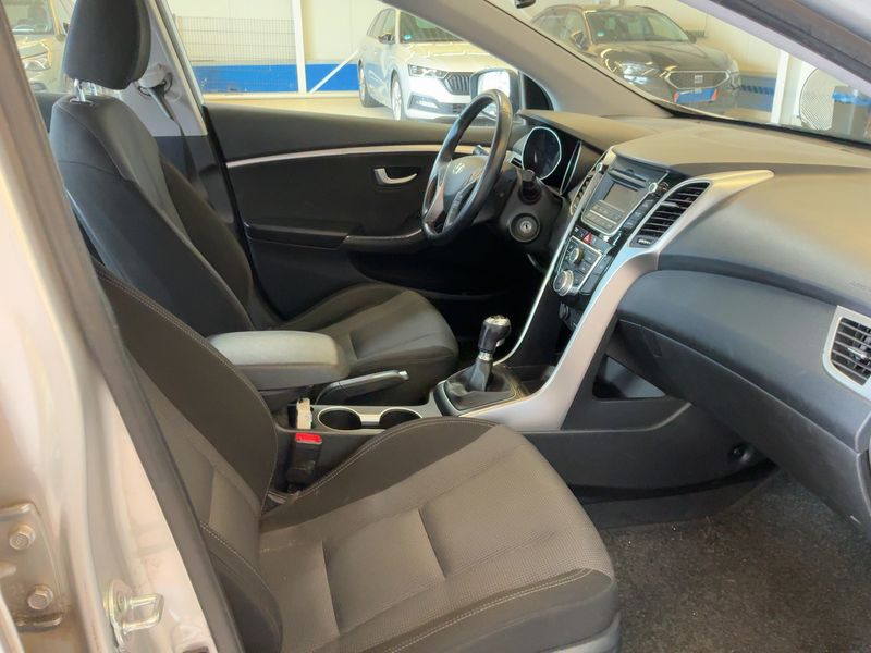 Hyundai i30 1.6 GDI YES! 2016 – снимка 16