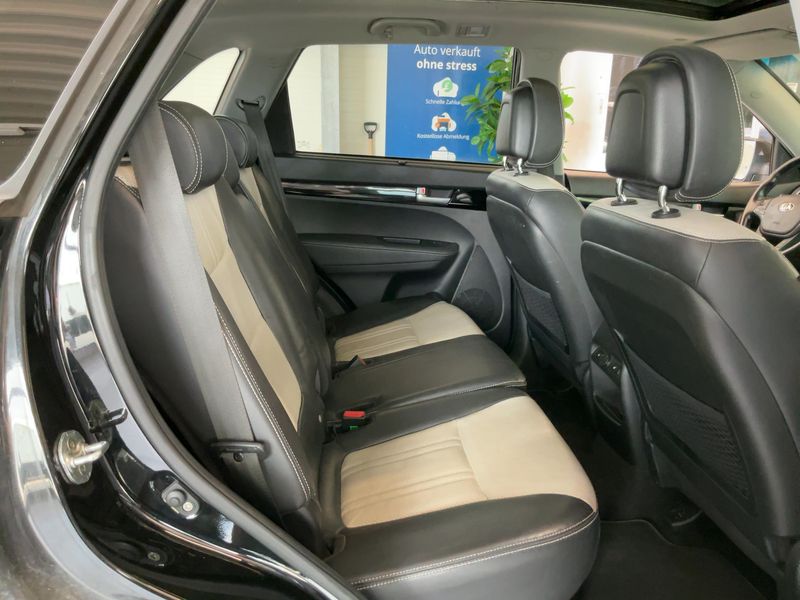 Kia Sorento 2.2 CRDi Platinum Edition 4WD — zdjęcie 14