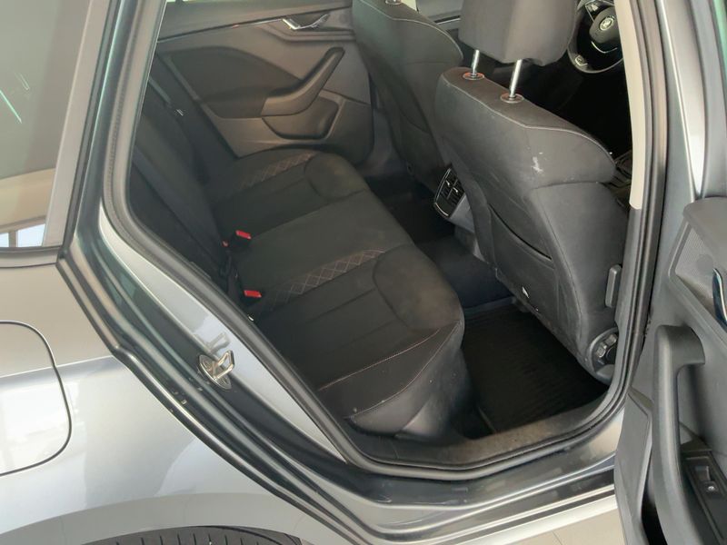 Skoda Kamiq 1.0 TSI Ambition — zdjęcie 14