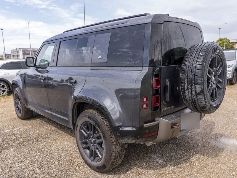 Land Rover Defender D250 Mild-Hybrid 110 S X-Dynamic — zdjęcie 3