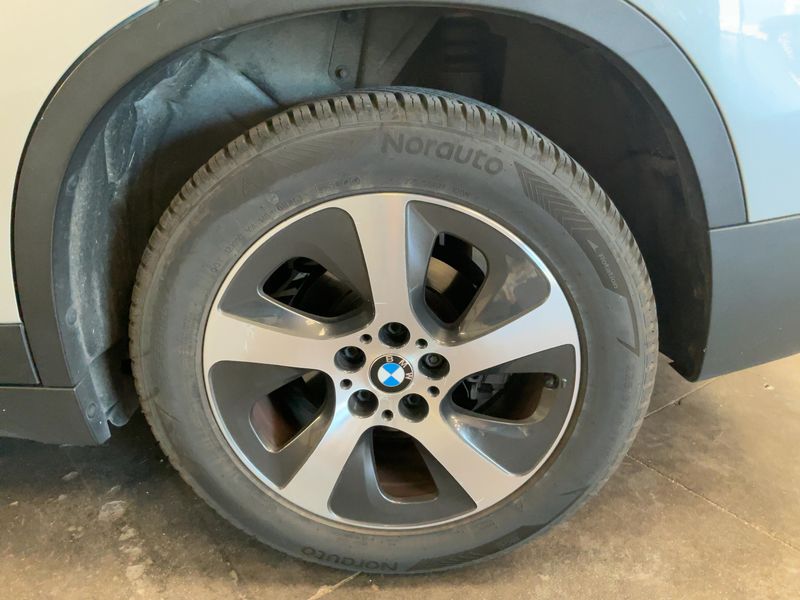 BMW X1 sDrive 18d Lounge 2017 – снимка 5