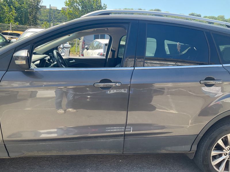 Ford Kuga 2.0 TDCi Titanium 2015 – снимка 4