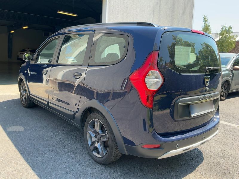 Dacia Lodgy 1.2 TCe Stepway Celebration — zdjęcie 3