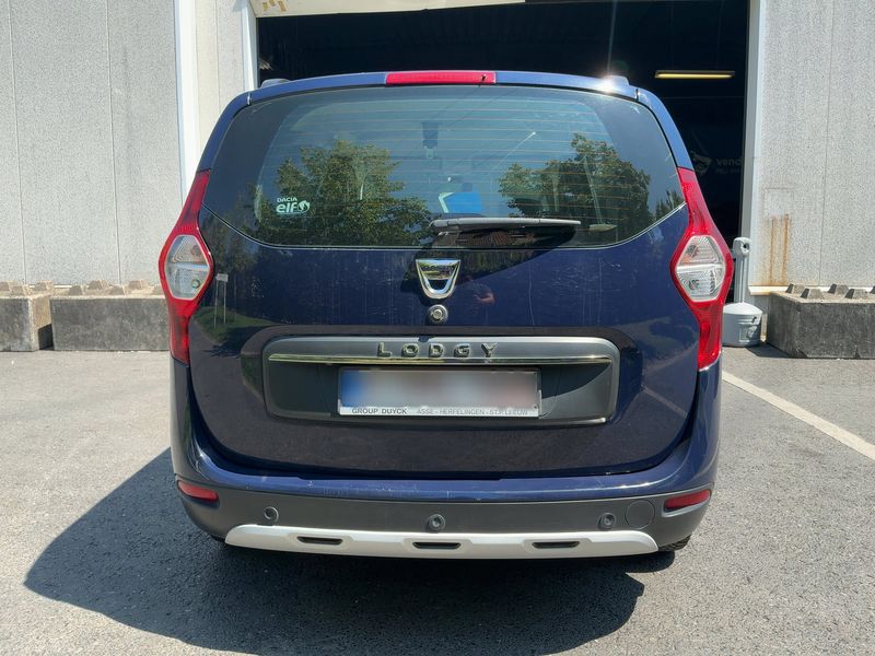 Dacia Lodgy 1.2 TCe Stepway Celebration — zdjęcie 5