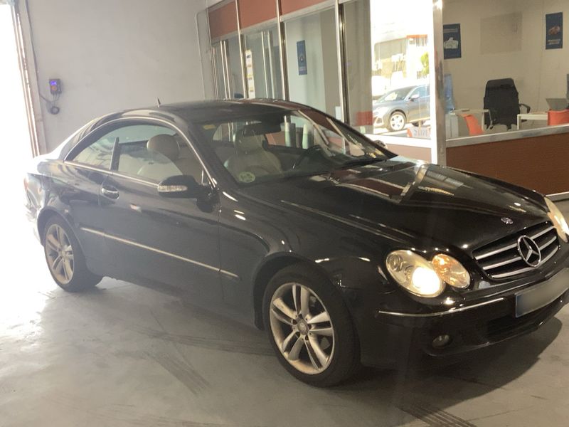 Mercedes-Benz CLK-Klasse CLK 220 CDI Avantgarde — zdjęcie 8