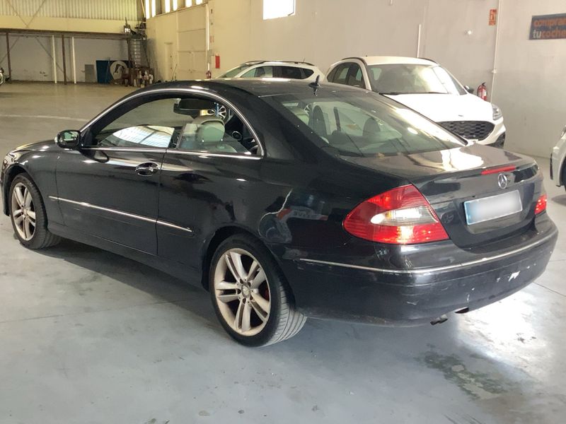 Mercedes-Benz CLK-Klasse CLK 220 CDI Avantgarde — zdjęcie 3