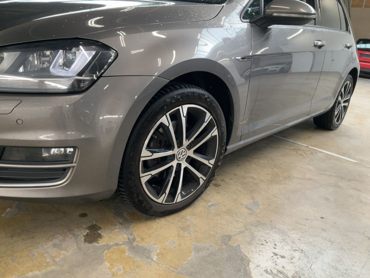 Volkswagen Golf VII 1.6 TDI Lounge BlueMotion Tech