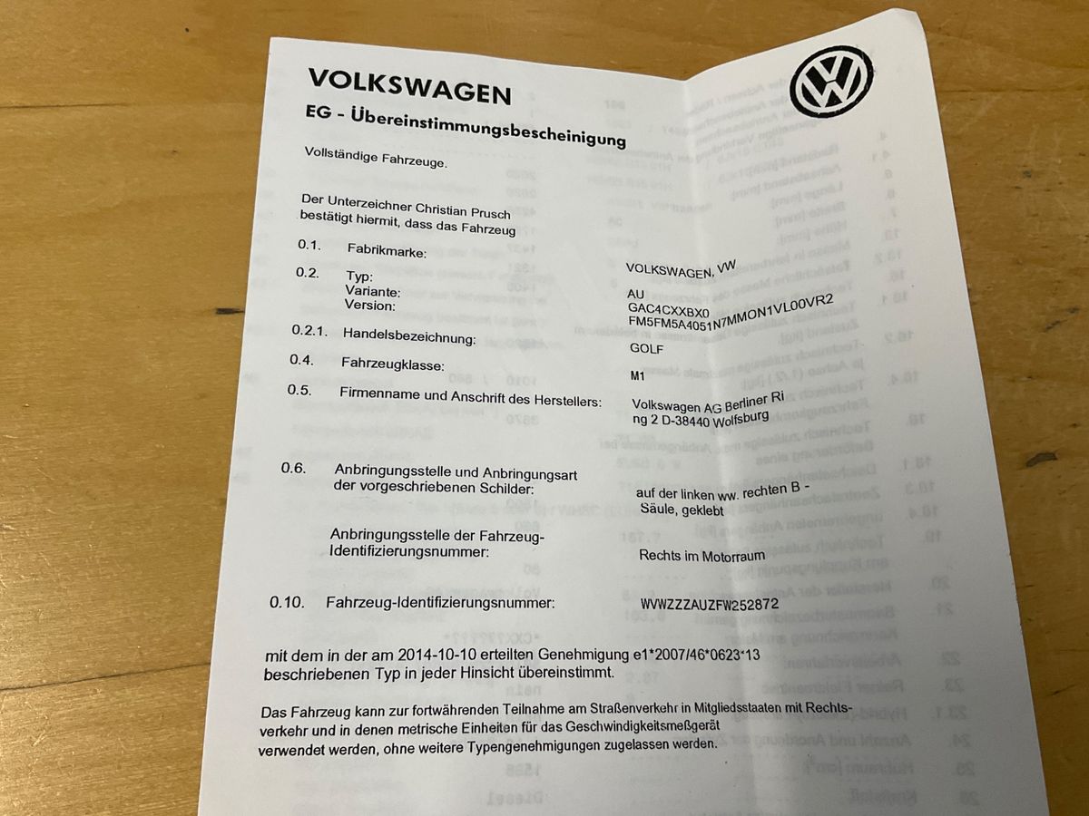 Volkswagen Golf VII 1.6 TDI Lounge BlueMotion Tech
