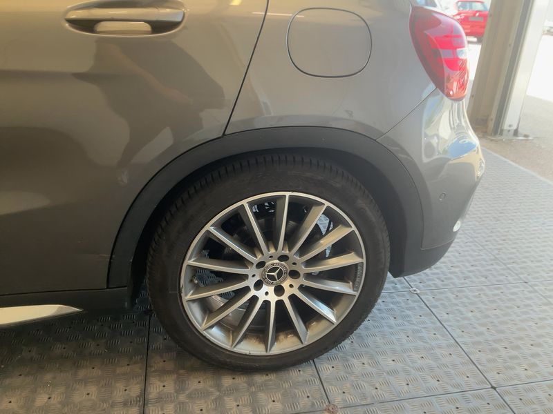 Mercedes-Benz GLA-Klasse GLA 200 Urban Style Edition 2019 – снимка 5