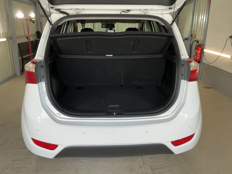 Hyundai ix20 1.6 Style — zdjęcie 10