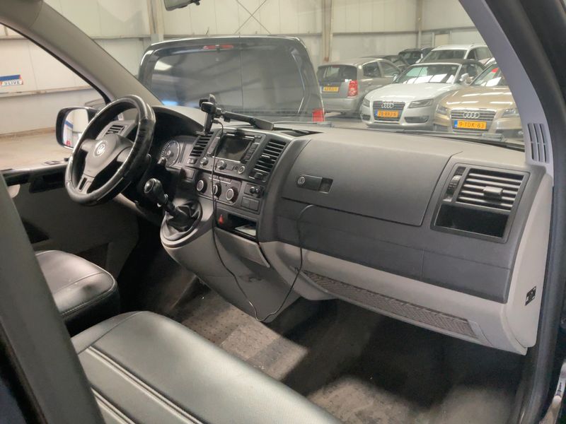 Volkswagen T5 Transporter 2.0 TDI Kasten — zdjęcie 12