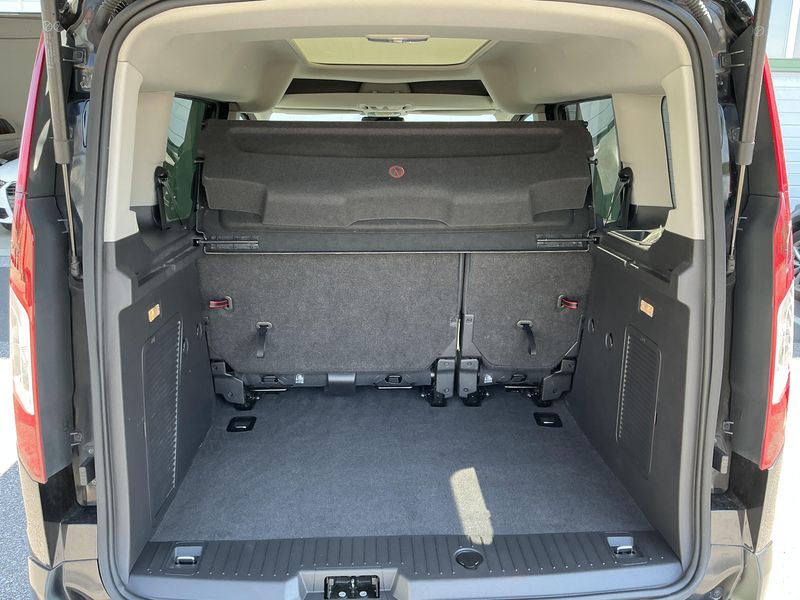 Ford Tourneo Connect 1.0 EcoBoost Titanium — zdjęcie 10