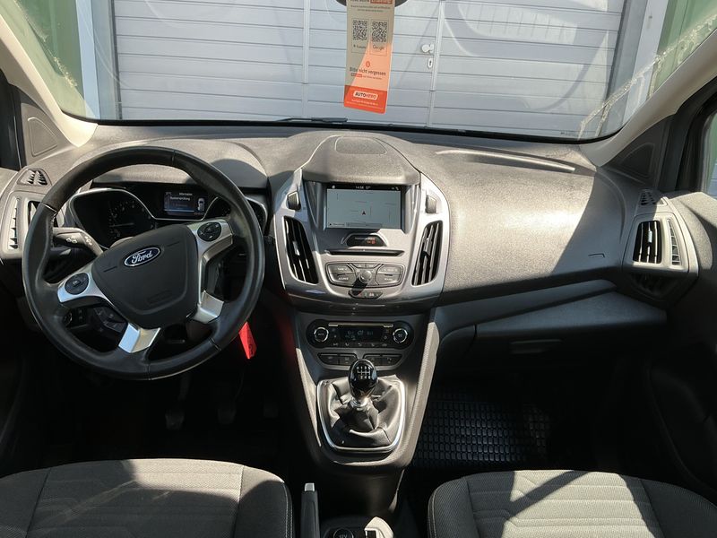 Ford Tourneo Connect 1.0 EcoBoost Titanium — zdjęcie 12