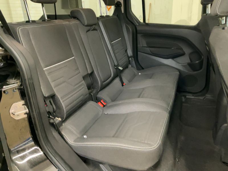 Ford Tourneo Connect 1.0 EcoBoost Titanium — zdjęcie 14