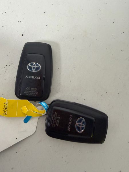 Toyota RAV 4 2.5 Hybrid 4x2 — zdjęcie 23