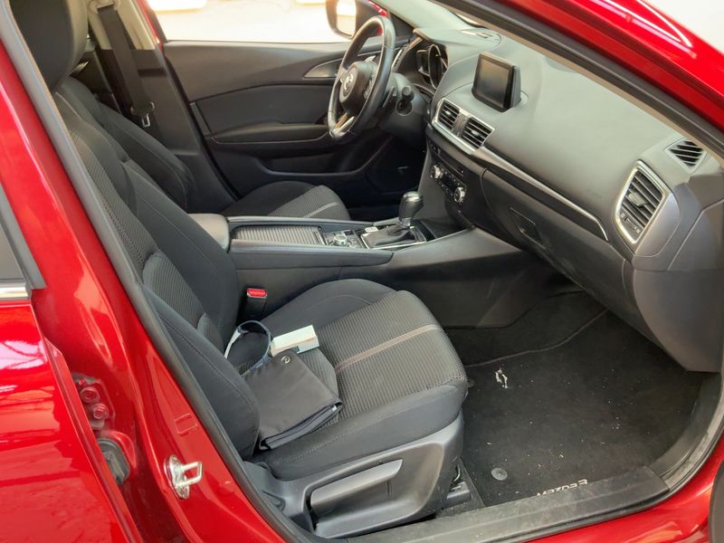 Mazda 3 2.0 Sports-Line — zdjęcie 11
