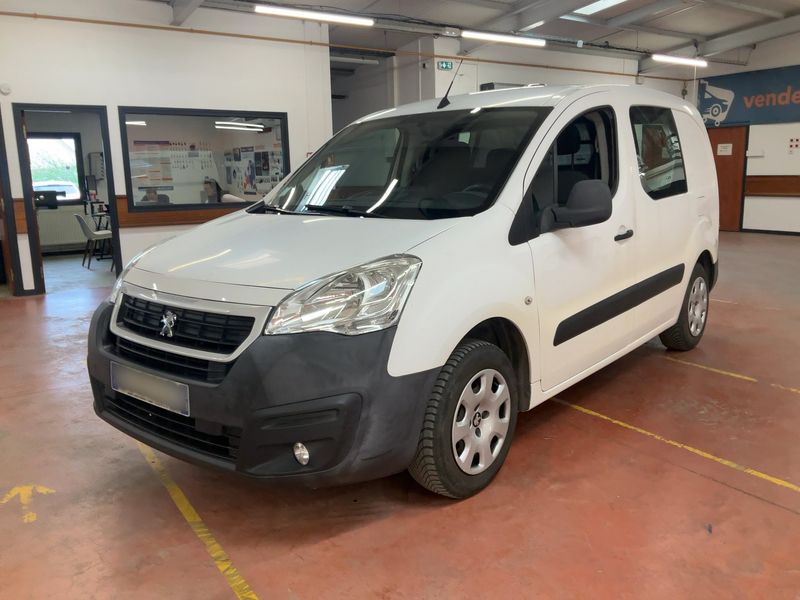 Peugeot Partner 1.6 Blue-HDi L1 Premium Pack — zdjęcie 1