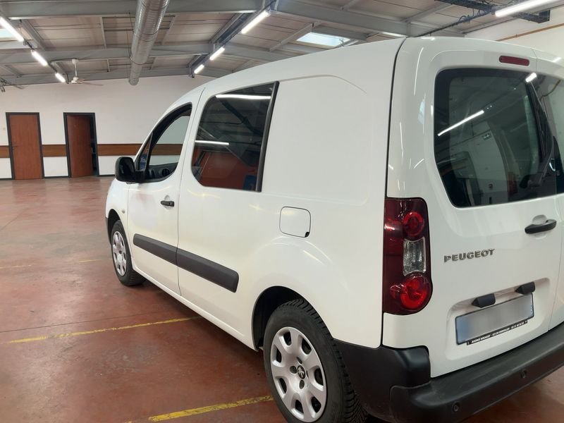 Peugeot Partner 1.6 Blue-HDi L1 Premium Pack — zdjęcie 3