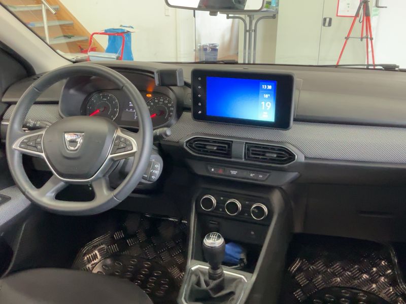 Dacia Sandero 1.0 TCe LPG Comfort — zdjęcie 12