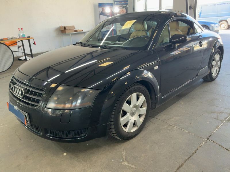 TT 1.8 Turbo quattro Coupe