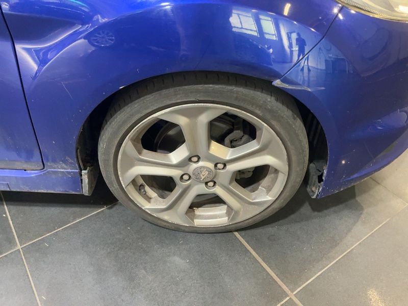 Ford Fiesta 1.6 EcoBoost ST 2017 – снимка 11