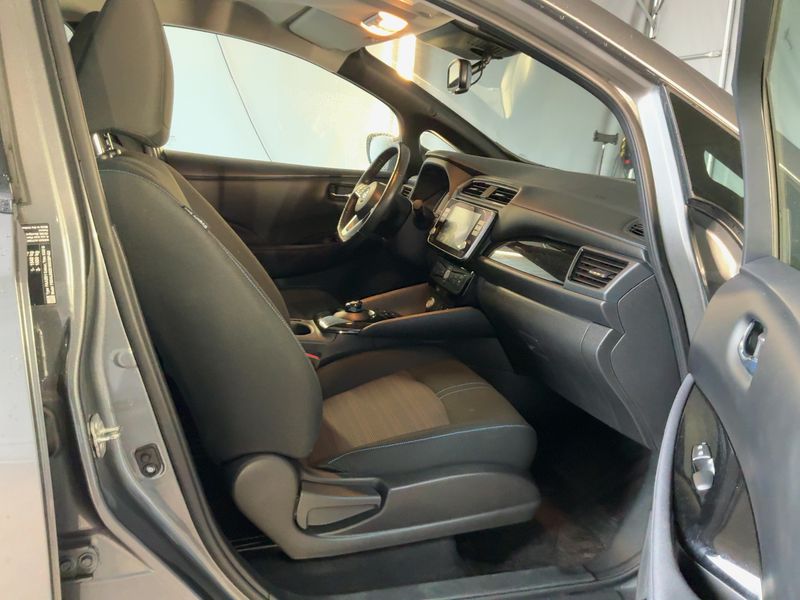 Nissan Leaf electric drive 110 kW N-Connecta — zdjęcie 11