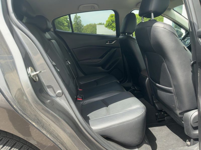 Mazda 3 1.5 Diesel Selection — zdjęcie 14