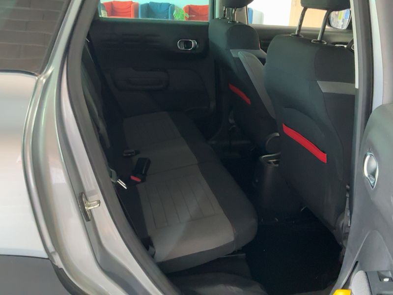 Citroen C3 Aircross 1.2 PureTech Shine — zdjęcie 14