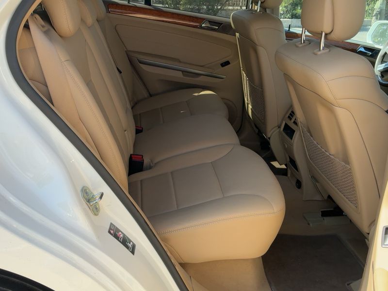 Mercedes-Benz M-Klasse ML 350 CDI 4Matic — zdjęcie 14