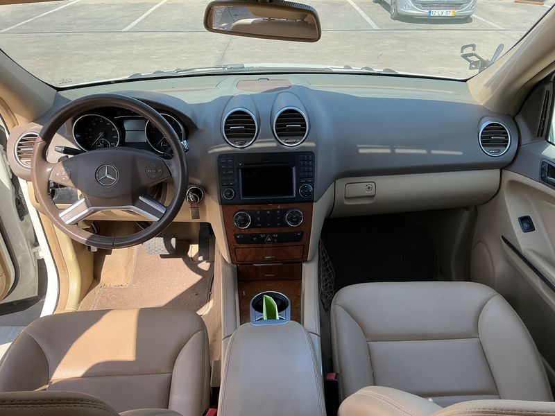 Mercedes-Benz M-Klasse ML 350 CDI 4Matic — zdjęcie 12