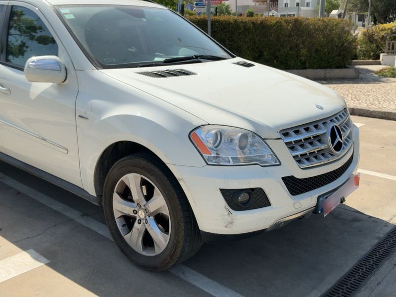 Mercedes-Benz M-Klasse ML 350 CDI 4Matic — zdjęcie 8