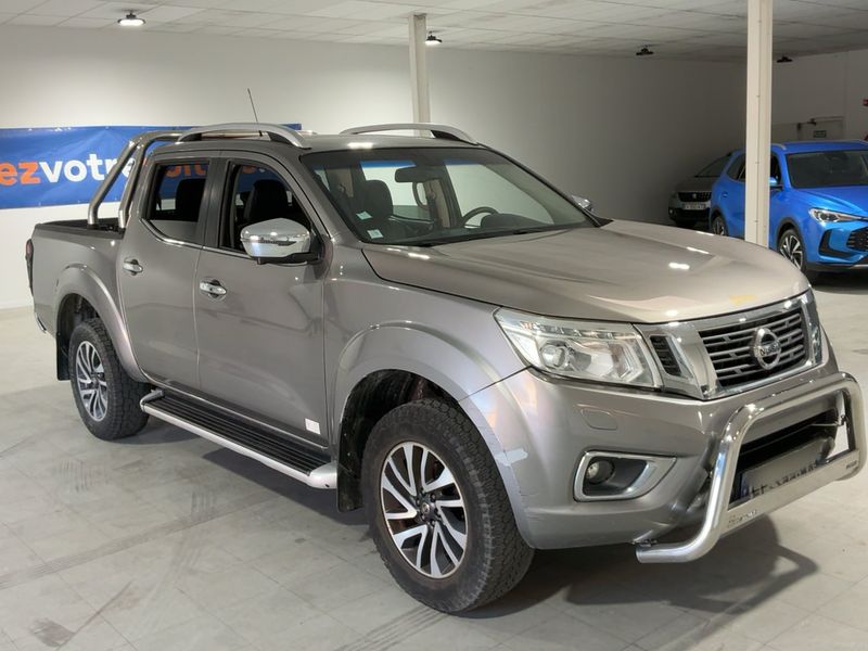 Nissan Navara NP-300 2.3 dCi Premium Edition Double Cab 4x4 — zdjęcie 8