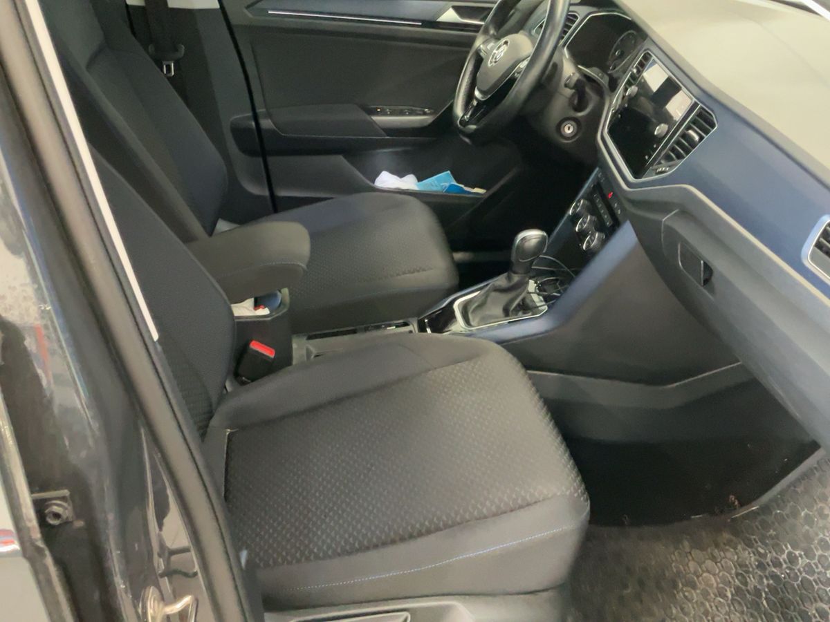 Volkswagen T-Roc 2020 — photo 18