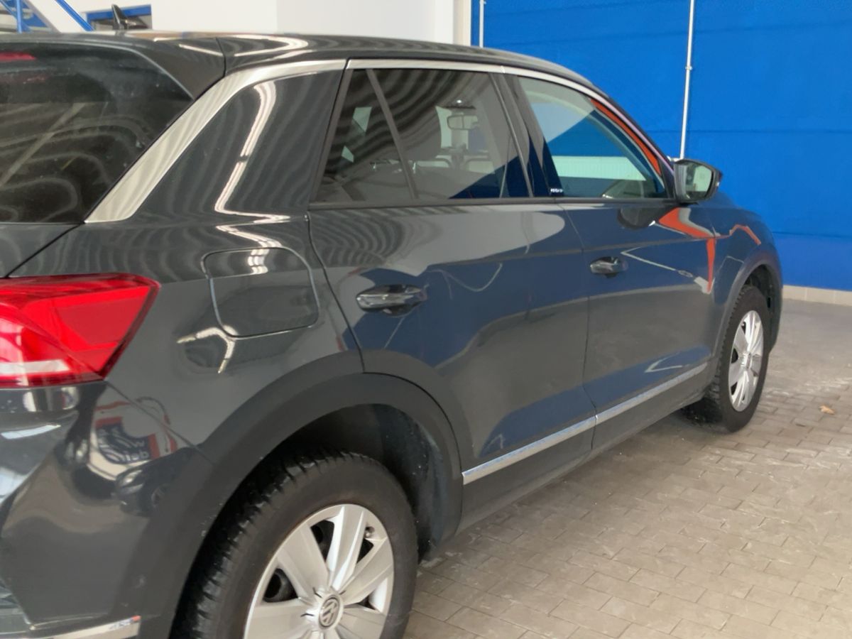 Volkswagen T-Roc 2020 — photo 9