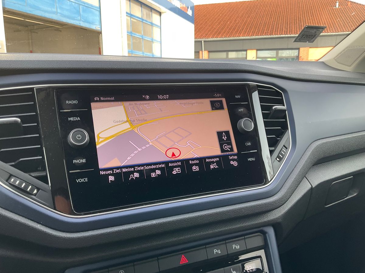 Volkswagen T-Roc 2020 — photo 24