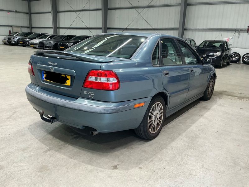 Volvo S40 2.0 Comfort — zdjęcie 2