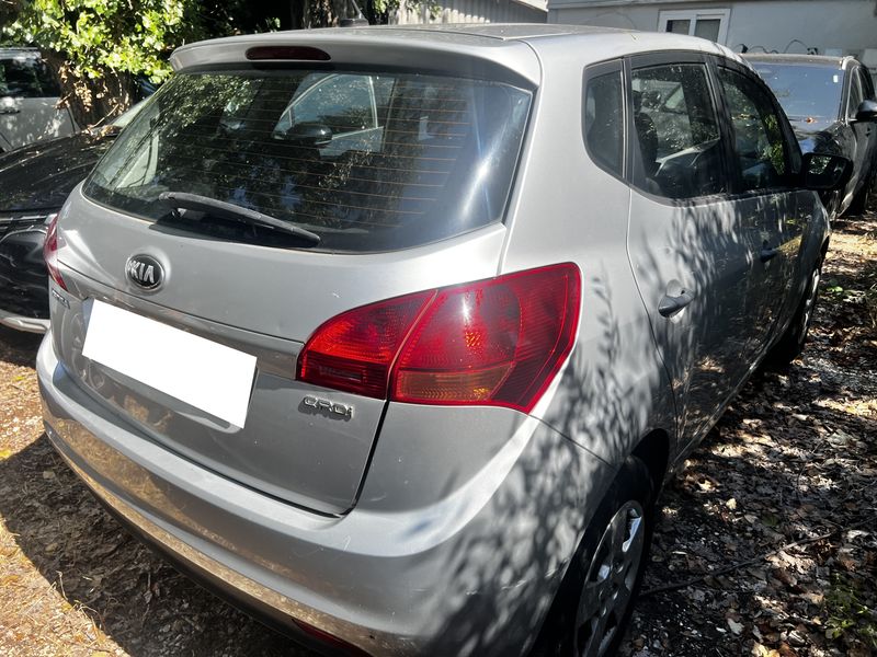 Kia Venga 1.4 CRDi Easy — zdjęcie 5