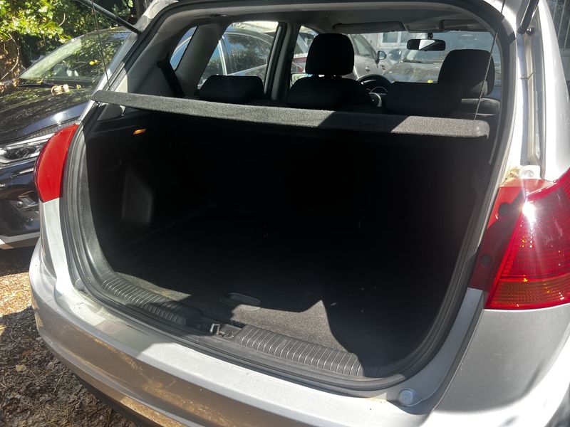 Kia Venga 1.4 CRDi Easy — zdjęcie 9