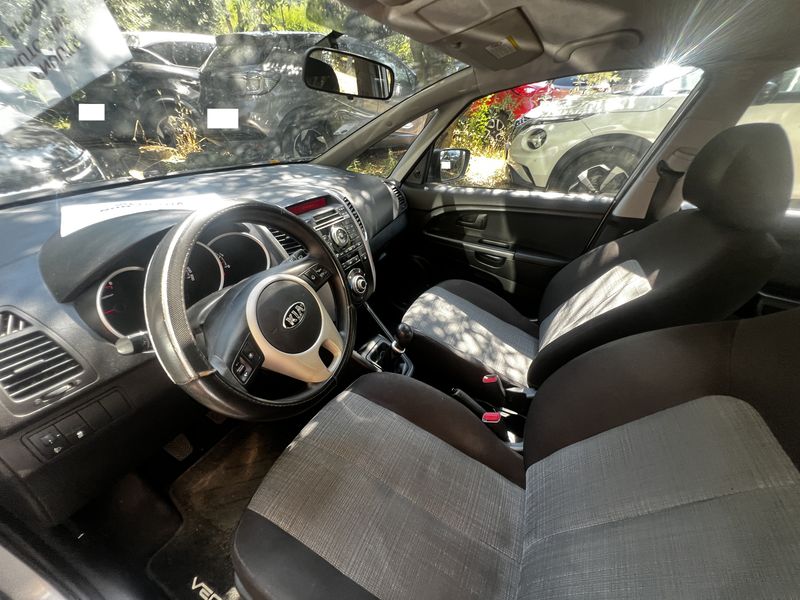 Kia Venga 1.4 CRDi Easy — zdjęcie 11