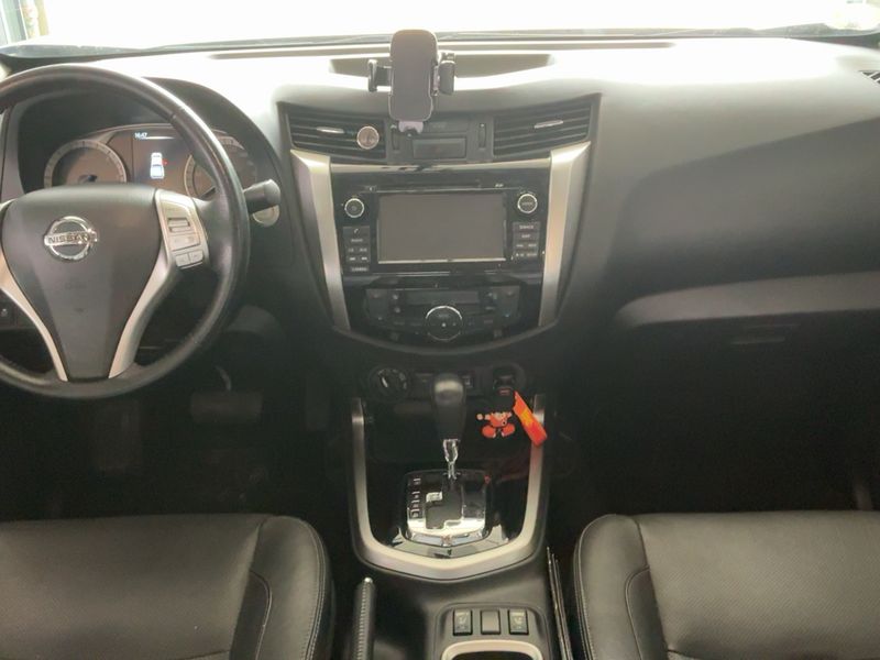 Nissan Navara Pick-up 2.3 dCi Trek Double Cab 4x4 — zdjęcie 12