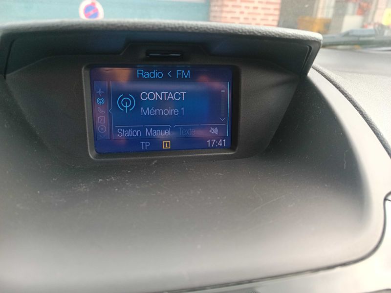 Ford EcoSport 1.0 EcoBoost Titanium — zdjęcie 13