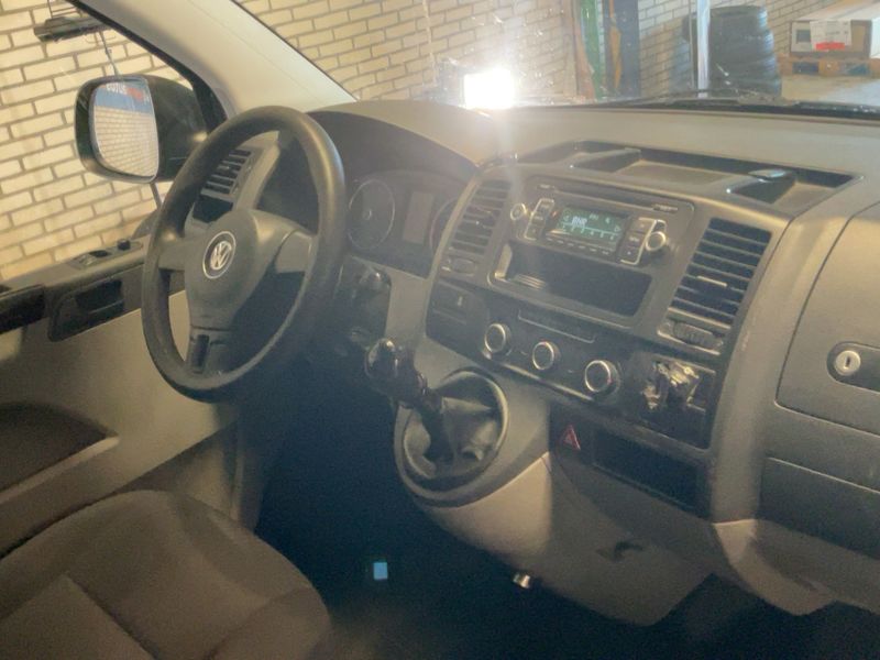 Volkswagen T5 Transporter 2.0 TDI Kasten lang 2012 – снимка 18