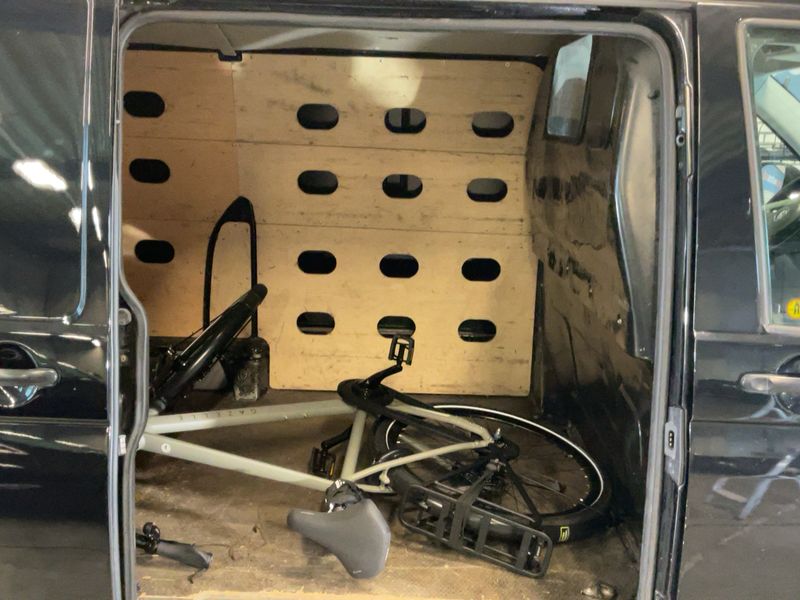 Volkswagen T5 Transporter 2.0 TDI Kasten lang 2012 – снимка 20