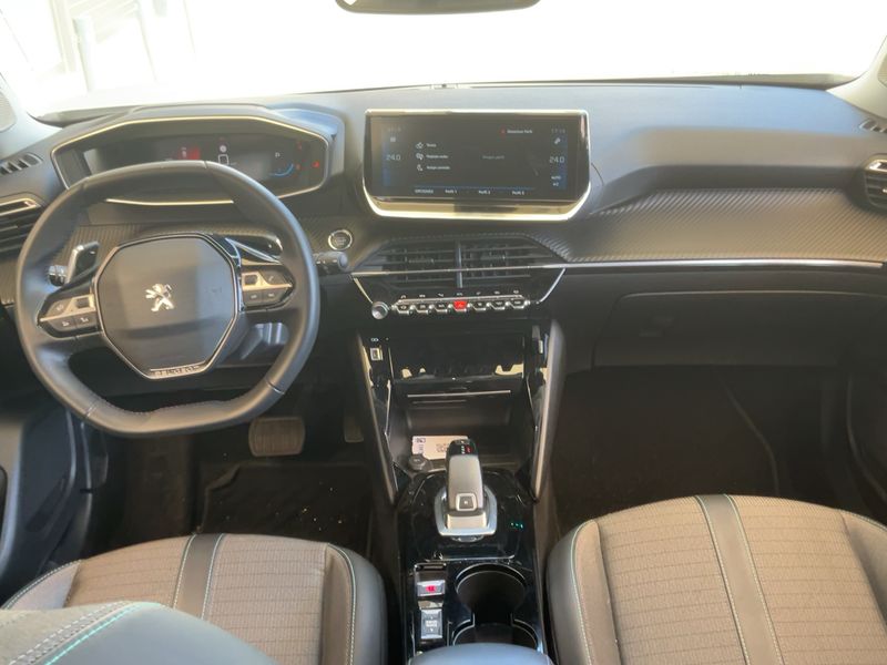 Peugeot 2008 1.2 PureTech Allure Pack 2021 – снимка 17
