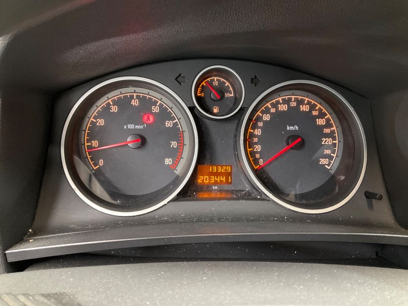 Opel Zafira 1.8 Innovation — zdjęcie 4