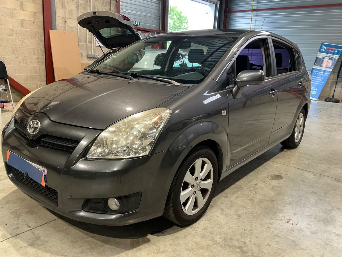 Toyota Corolla Verso 2.2 D-4D Austria