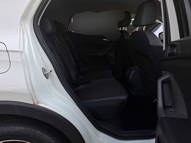 Volkswagen T-Cross 1.0 TSI Carat — zdjęcie 14